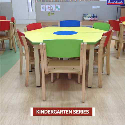 Kindergarten Furniture Wooden Group Table and Chairs