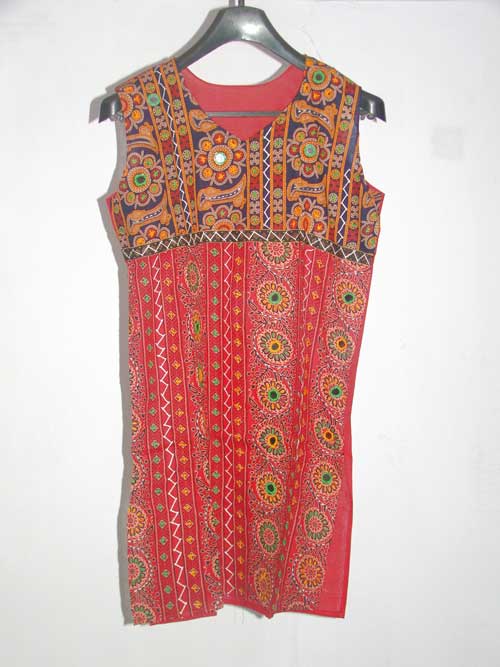 Hand Embroidered Ethnic Rajasthani Kurti