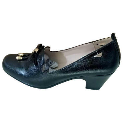 Maliks Export Pvt. Ltd. - Manufacturers, Exporters of Ladies Sandals in Mumbai, Maharashtra,