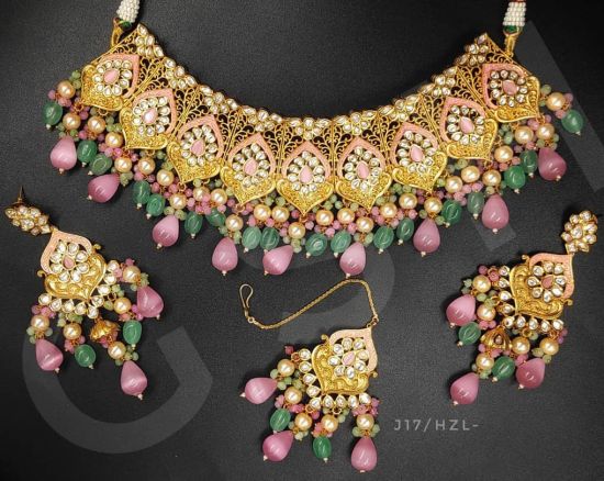 Kundan Jewellery Set