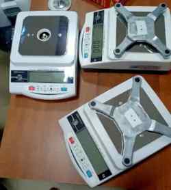 Maxtron Instruments