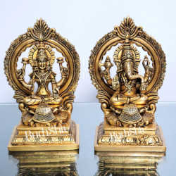 Ganesha and Lakshmi Idols in Delhi
