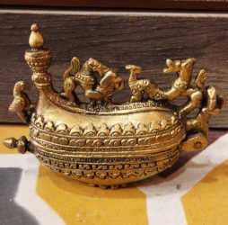 Brass Kumkum Box in 