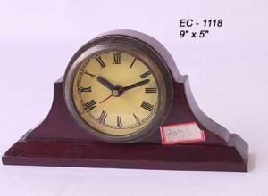 Wooden Handicrafts Table Clock in Saharanpur