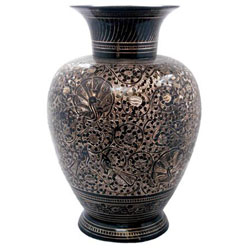 Urn Flower Vase in Moradabad