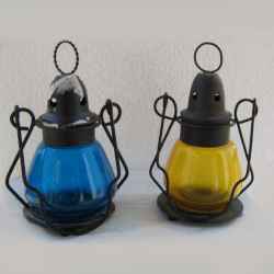 Black Vintage Lantern in 