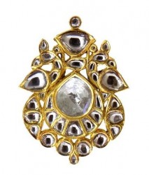 Gold Mughal Pendant in Jaipur