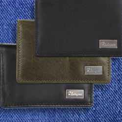 Leather Wallets For Women And Men in 