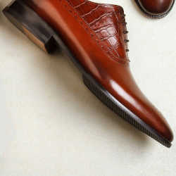 Leather Footwear in Mumbai
