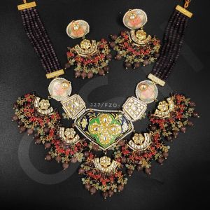 Kundan Set with Earrings