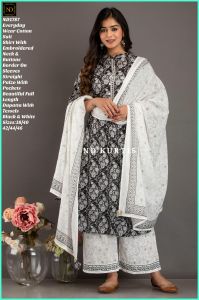 Ladies Suit in Black and White
