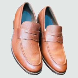 leather footwear for men and women in Delhi