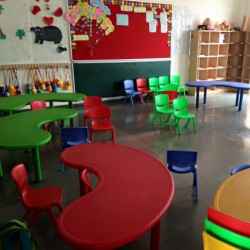 Office furniture in Delhi