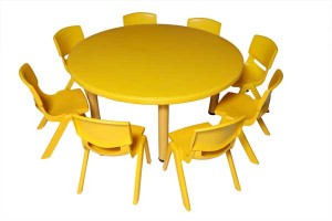 Preschool Round Table and Chairs in 